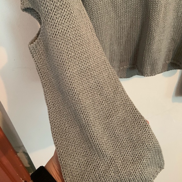 Grey sweater - Picture 2 of 3